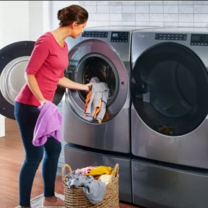 6 Tips To Keep Your Home Clean Over The Holidays